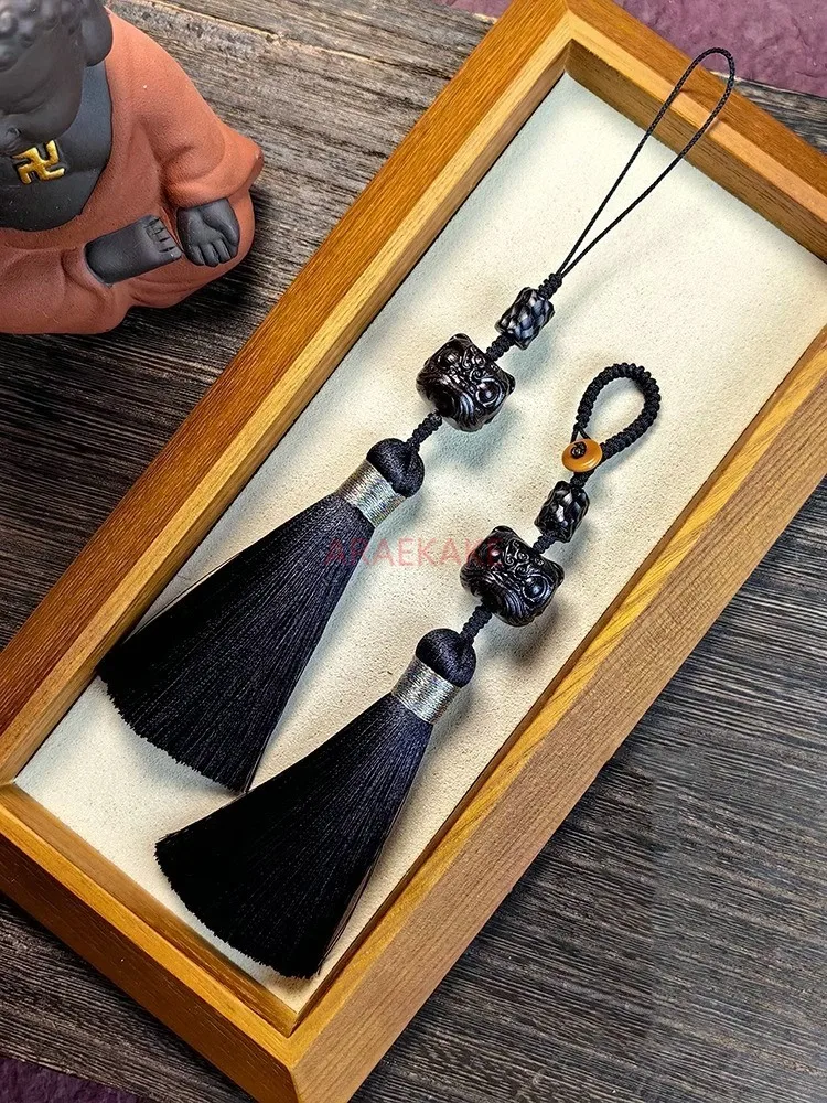 Ciondolo danza del leone in ebano fatto a mano in stile cinese, accessori per telefoni cellulari con nappe fatte a mano, accessori chiave