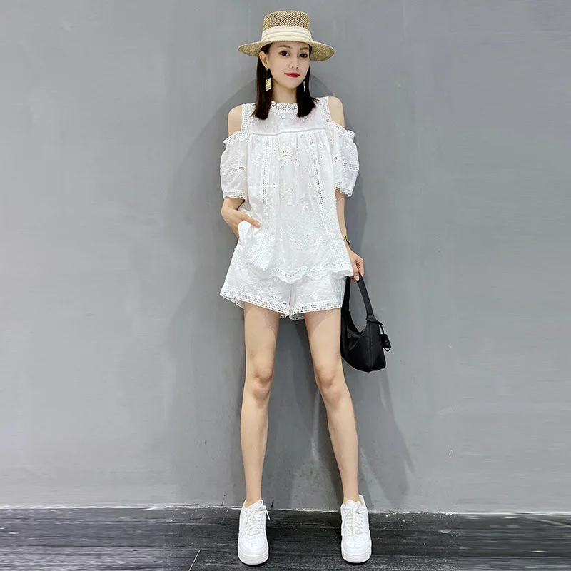 2024 Summer Women's European Station Thin Embroidered Two Piece White Off Shoulder Short sleeved Top Shorts Casual Set