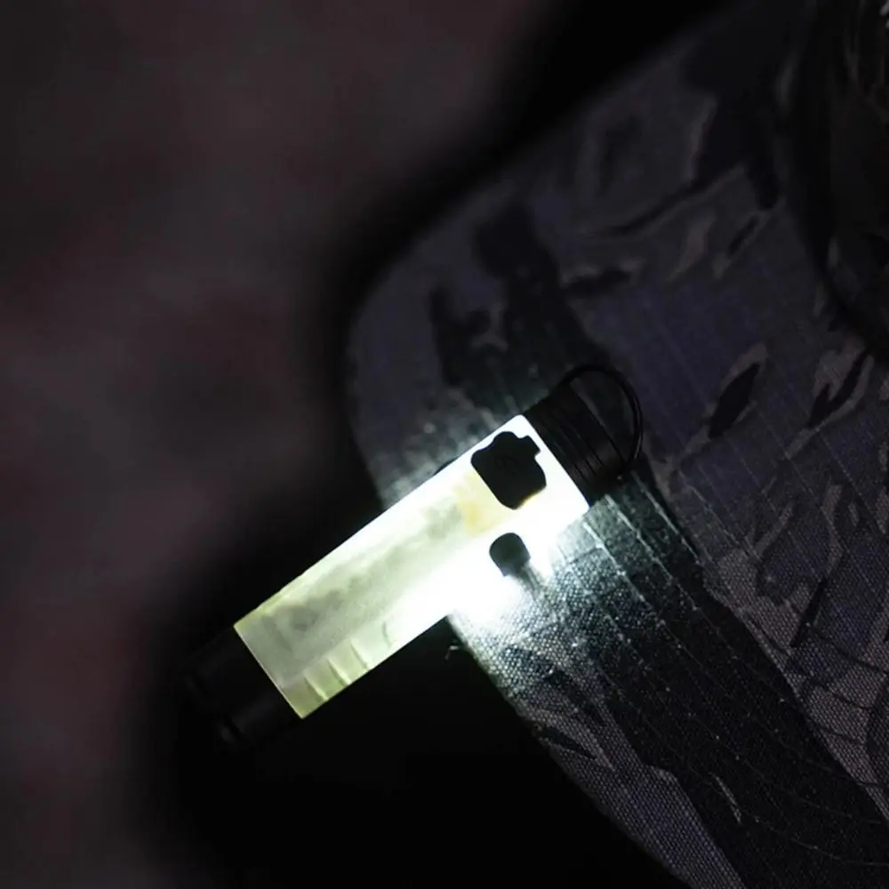 مصباح يدوي صغير عملي محمول LED قابل لإعادة الشحن وخفيف الوزن ومصباح يدوي صغير مقاوم للماء ومصباح جيب مدمج في حالات الطوارئ