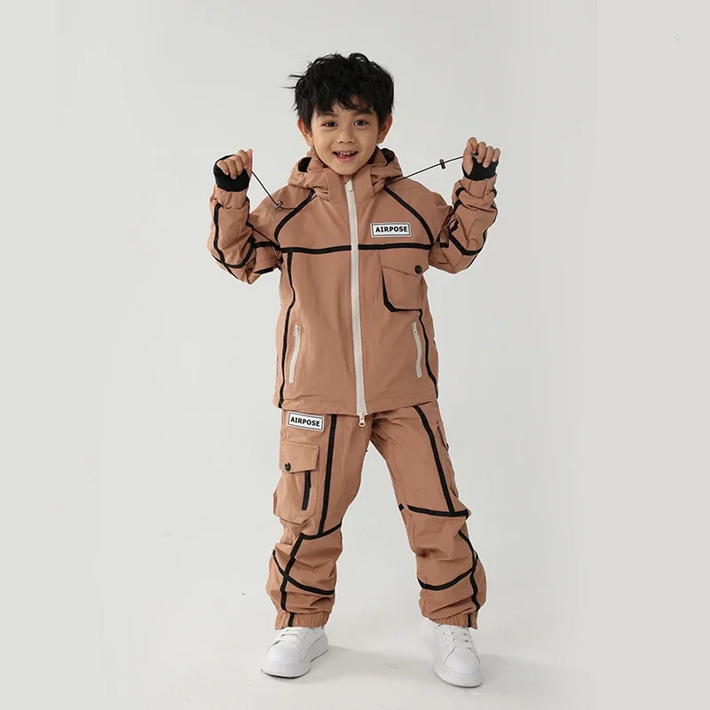 2024 nuovi bambini tuta da sci ragazze ragazzi inverno Outdoor giacca da Snowboard antivento pantaloni felpa con cappuccio calda bambini Set da sci impermeabile