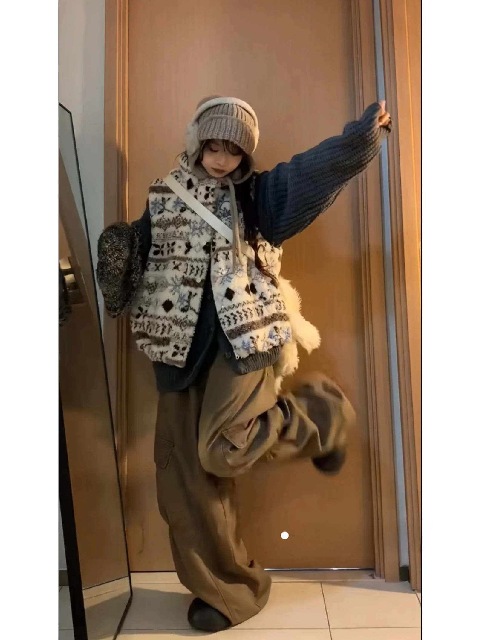 

Остров обозрения в полоску, жилет из меха ягненка, женский ранний осенний теплый многослойный топ на бретелях, пальто, прямая трубка, Sle