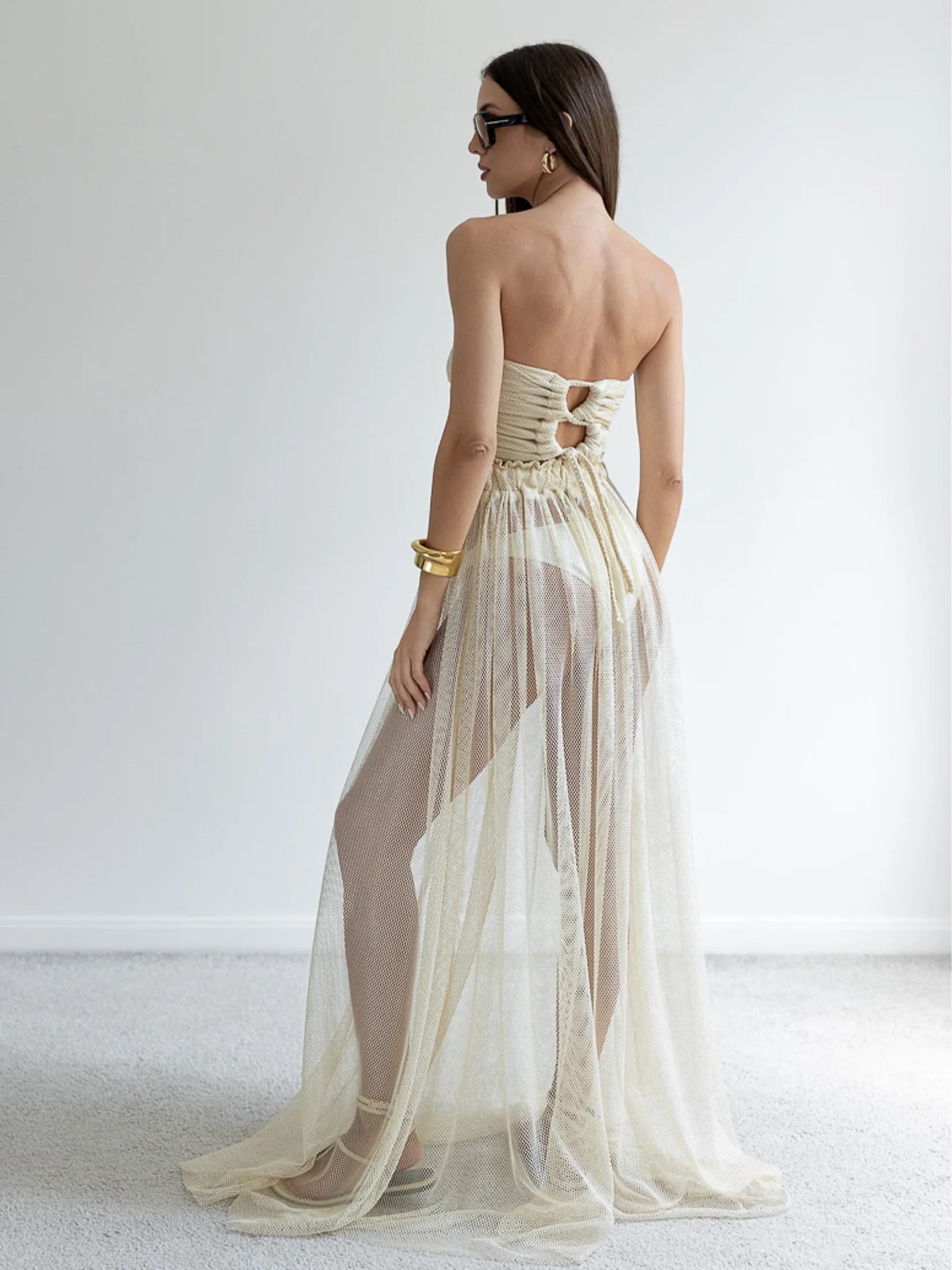 Modisches beiges 3-teiliges Bikini-Set, trägerlos, Bandeau-Oberteil, Badeanzug, Badeanzug mit fließendem langen Rock, 2023, Urlaub, Strandmode, C89