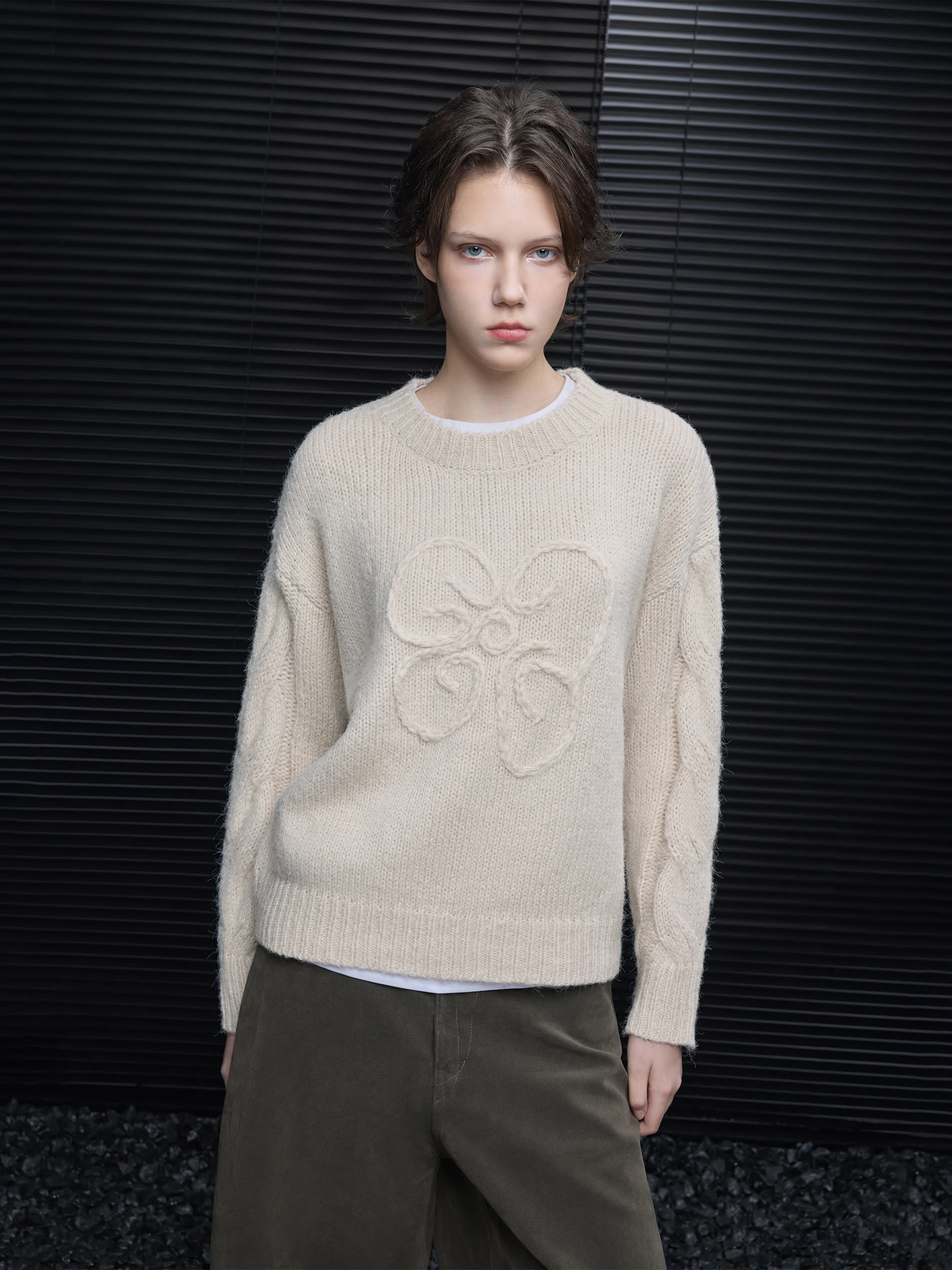 

Loose Women's Knitted Sweater in Beige ey 2025 Autumn Winter New Sle Street Faion Casual Design High Quali Wool Blend