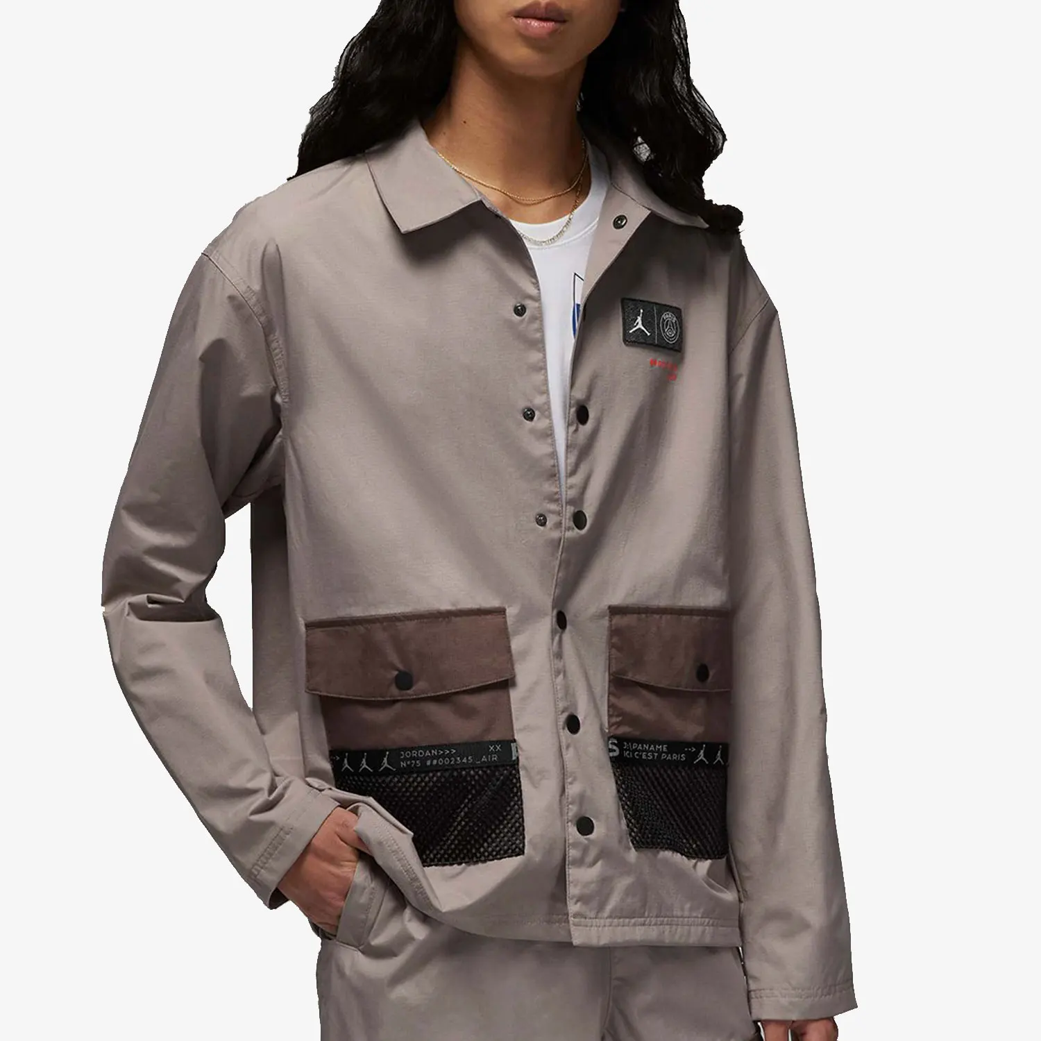 

Мужская повседневная куртка Nike Authentic с одним пуговицем и большими карманами DM3105-010