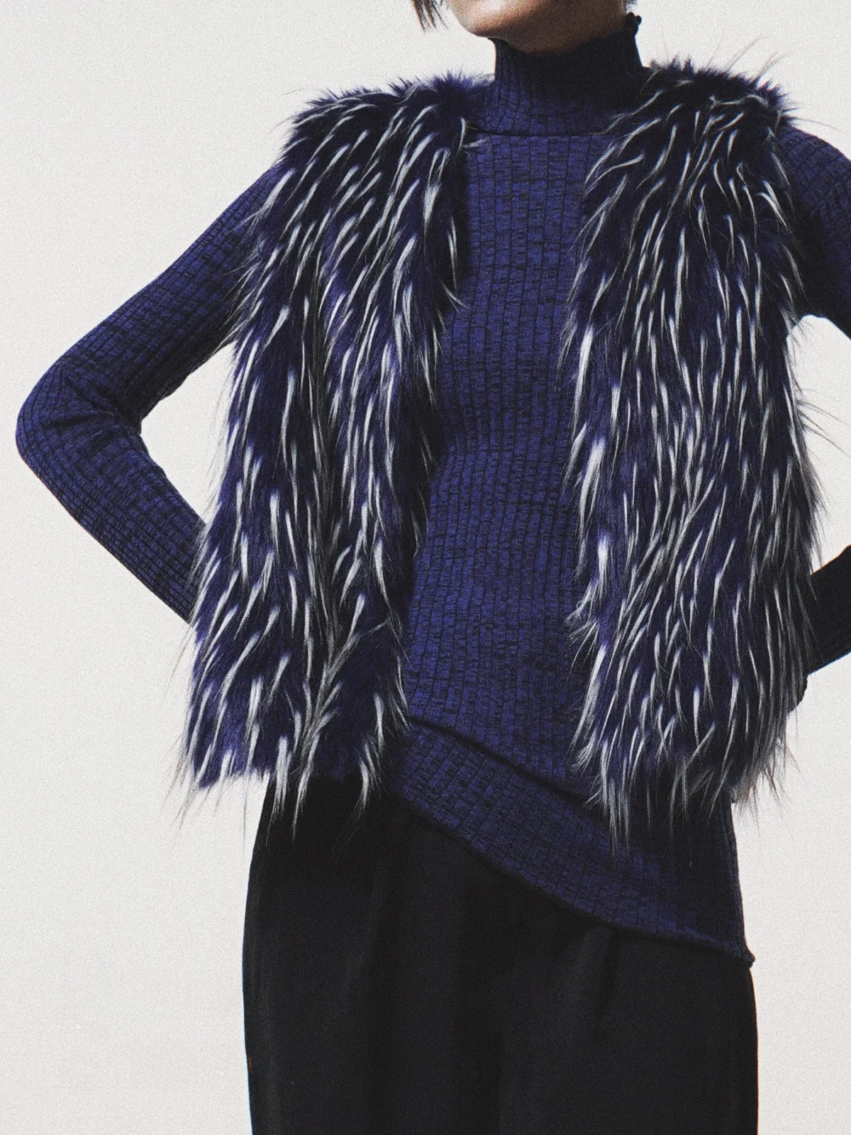 

Экологичный фиолетовый жилет из искусственного меха NOUX: модный, теплый, с V-образным вырезом, из полиэфирного волокна, для повседневной носки, зимняя коллекция