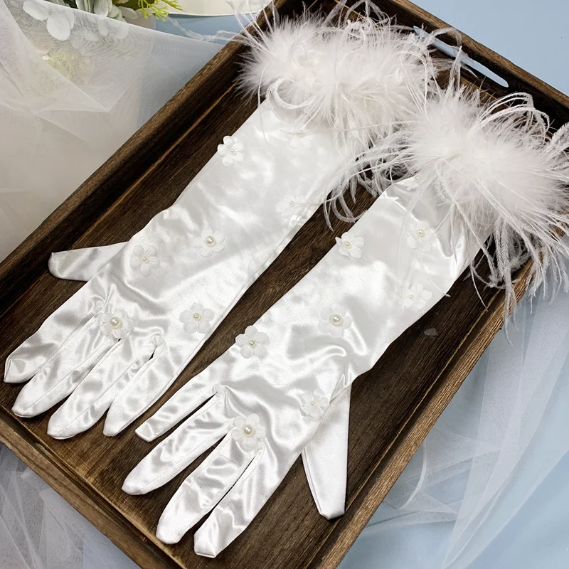 

Women's Elegant Ostrich Feather Patchwork Long Satin Glove Female Spring Summer Vintage Sunscreen Driving Photograph Glove R1077