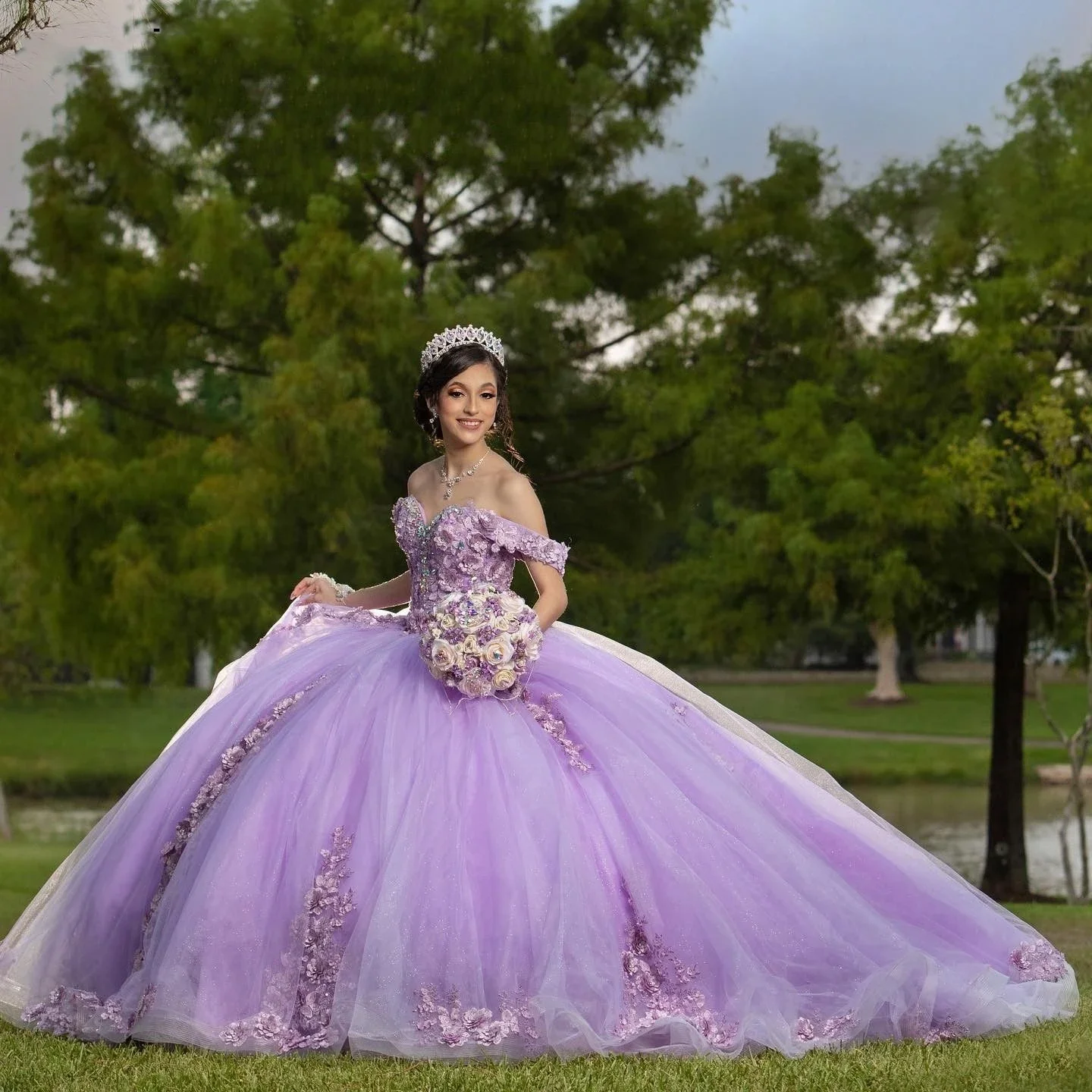 Angelsbridep Off Shoulder Ball Gown Quinceanera Dresses With 3D Appliques Lilac Prom Party Dress Vestidos De Festa