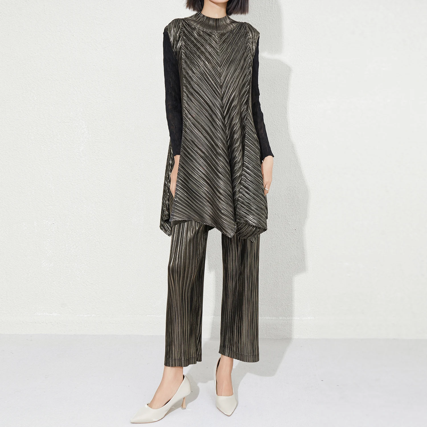 Traje plisado Issey Miyake 2025, nuevo traje plisado de dos piezas para mujer, traje de camisa larga informal de pierna ancha