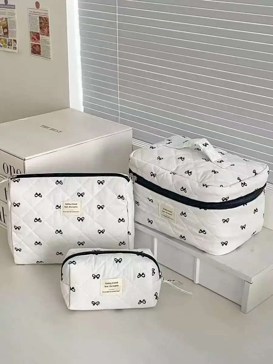 Fashion Cherry Tote Women Makeup Bag Portable Cute Ladies Cosmetic Toiletry Storage Pouch Handbag Cotton Quilted Zipper Bag