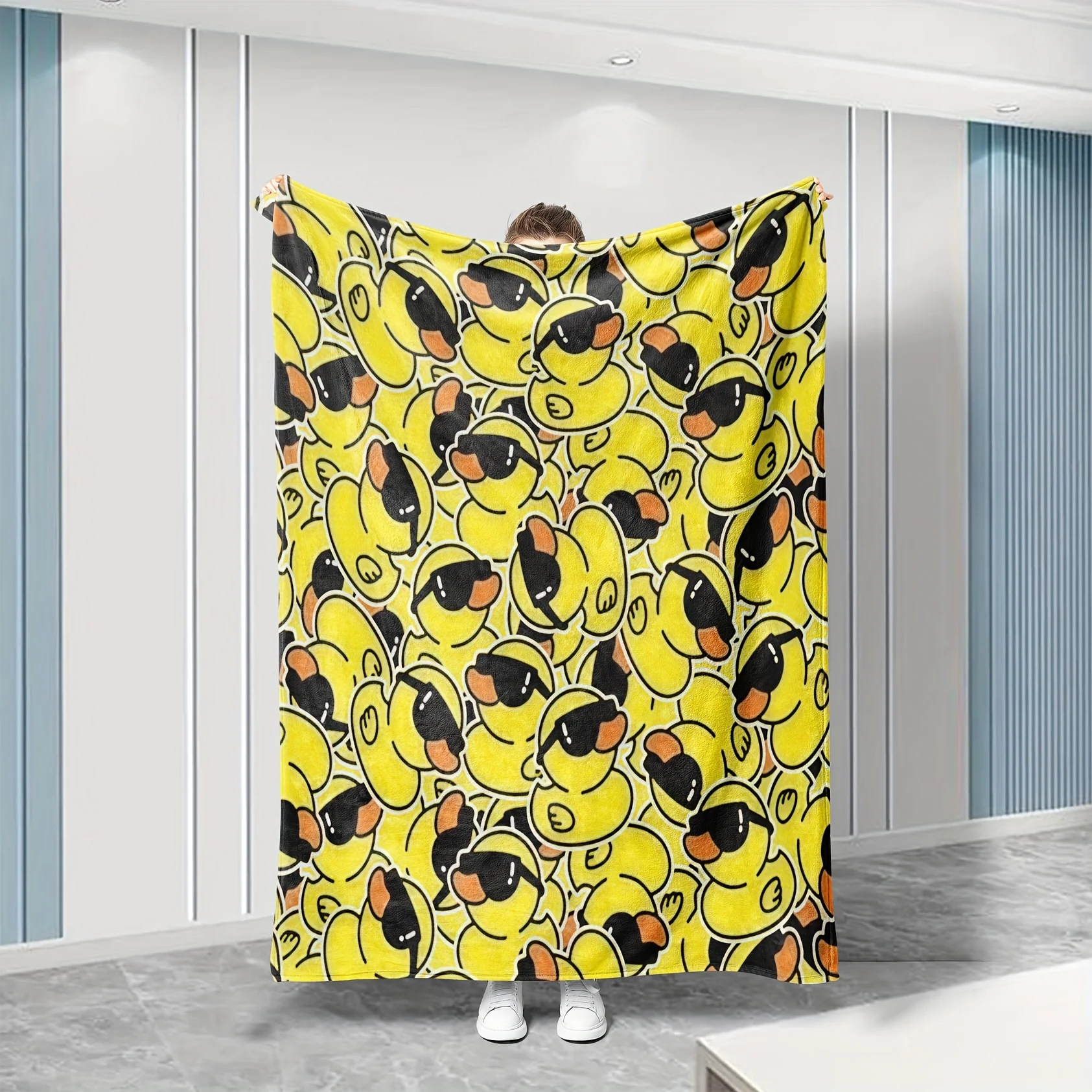 

1pc Cartoon Monsters Fleece Blanket - 100% Polyester HD Print Cooling, All-Season Kids Gift