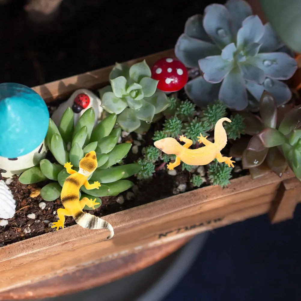 

2Pcs Realistic Lizard Decoration PVC Animal Figure Lifelike Garden Bonsai Desktop Prank Prop Kids Educational Decor