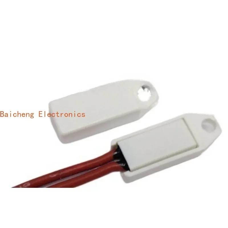 10PCS KSD9700 normally closed and normally open 15 * 7 * 3.4mm mini thermal protector professional fixed seat