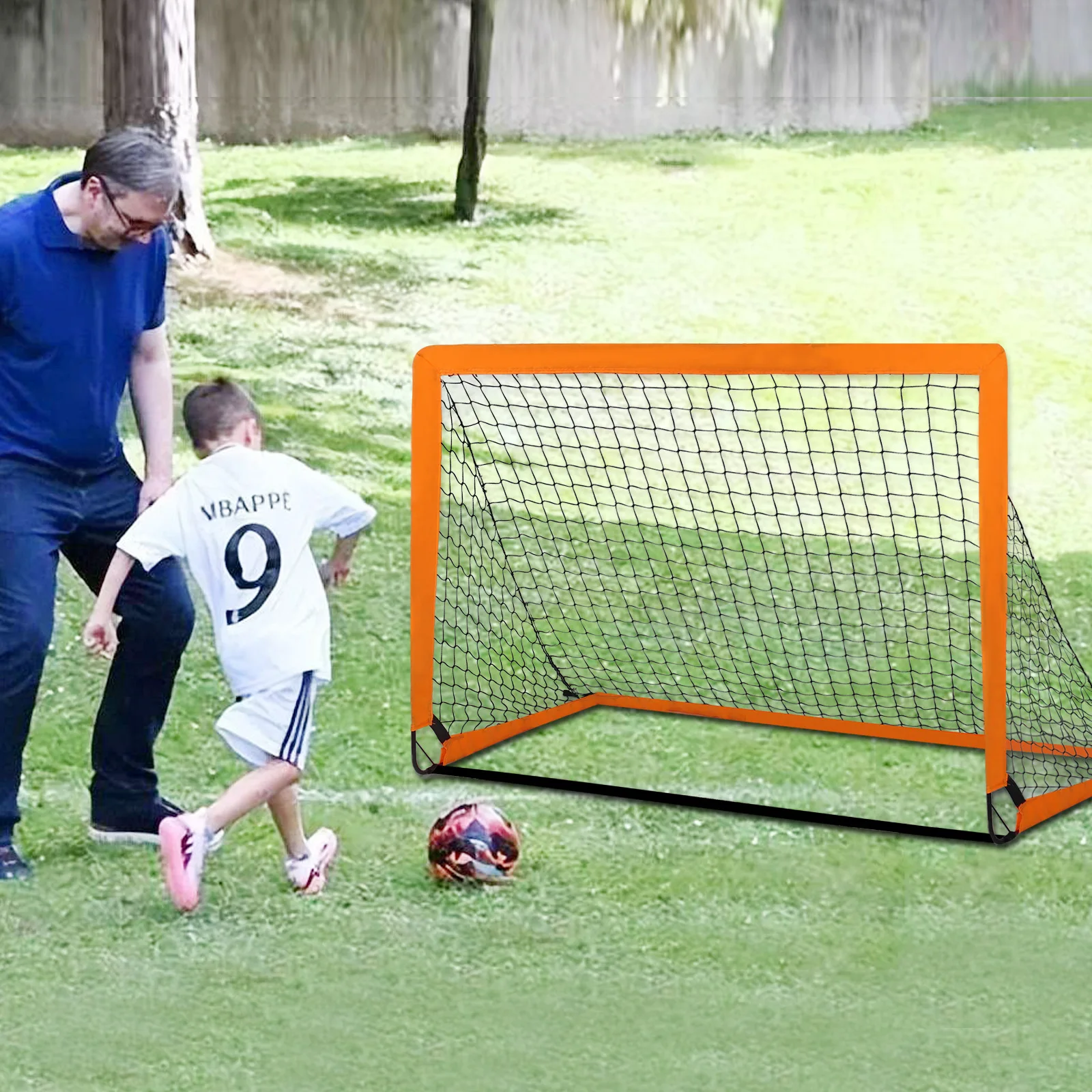 Family use indoor and outdoor portable folding game to train children's football goal