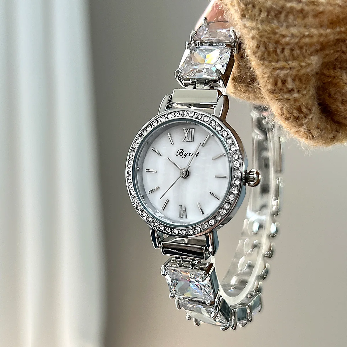 UTHAI CQ444 Orologio da donna Beimu alla moda, alla moda, bracciale con zirconi, orologio al quarzo, orologio leggero e di lusso, orologi da donna