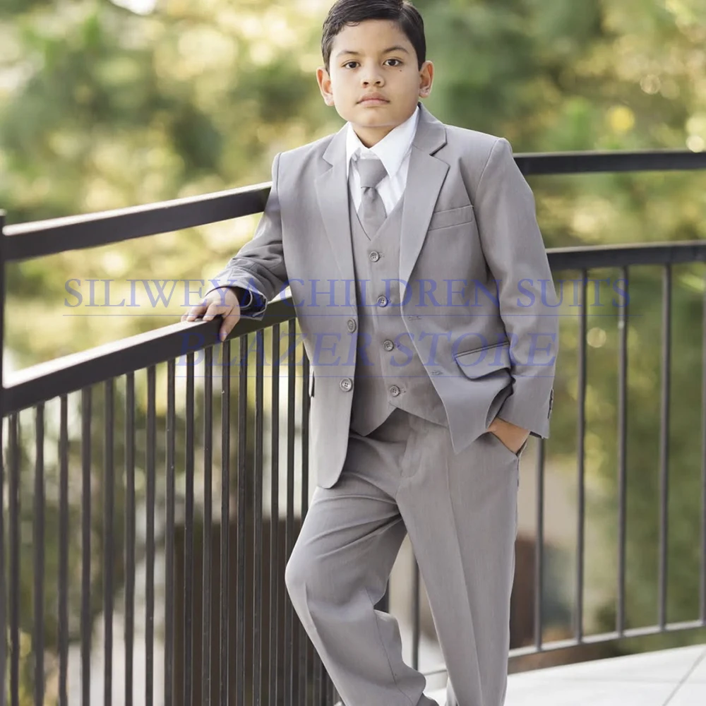 

Luxury Boy's Suits Fashion Single Breasted Notch Lapel 3 Piece Jacket Pants Vest Formal Wedding Children Outfits Full Sets