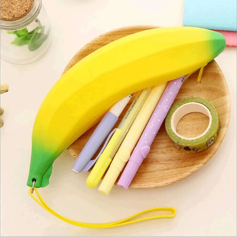Estuche para lápices de silicona con forma de plátano de simulación, bolsa de almacenamiento para bolígrafos con forma divertida para útiles escolares y papelería para estudiantes (Cartuchera)