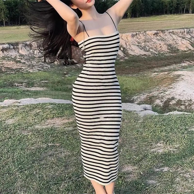 Wąskie sukienki z dzianiny w paski Damska letnia obcisła sukienka bez rękawów Bodycon Długa sukienka Casual Holiday Wrap Hip Sundress — zdjęcie 5