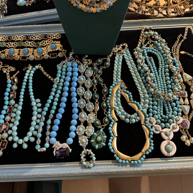 Vintage Emerald Crystal Necklaces Luxury Designer Jewelry Hidden Blue Enamel Square Pendant Gold Color Chain Valentine Day Gift