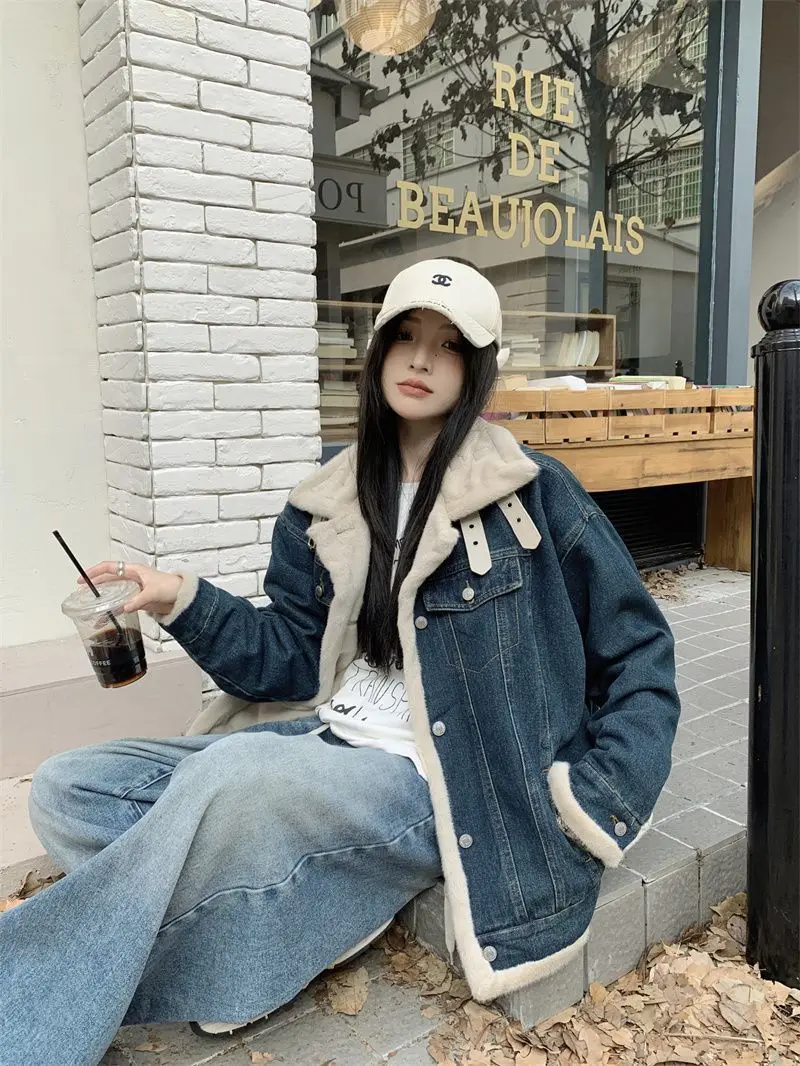 Cappotto di jeans con vera lampada di pecora Pelliccia invernale Peluche Donna Autunno scolpito Sartoria Minimalista Tendenza di strada Patchwork traspirante Y2K
