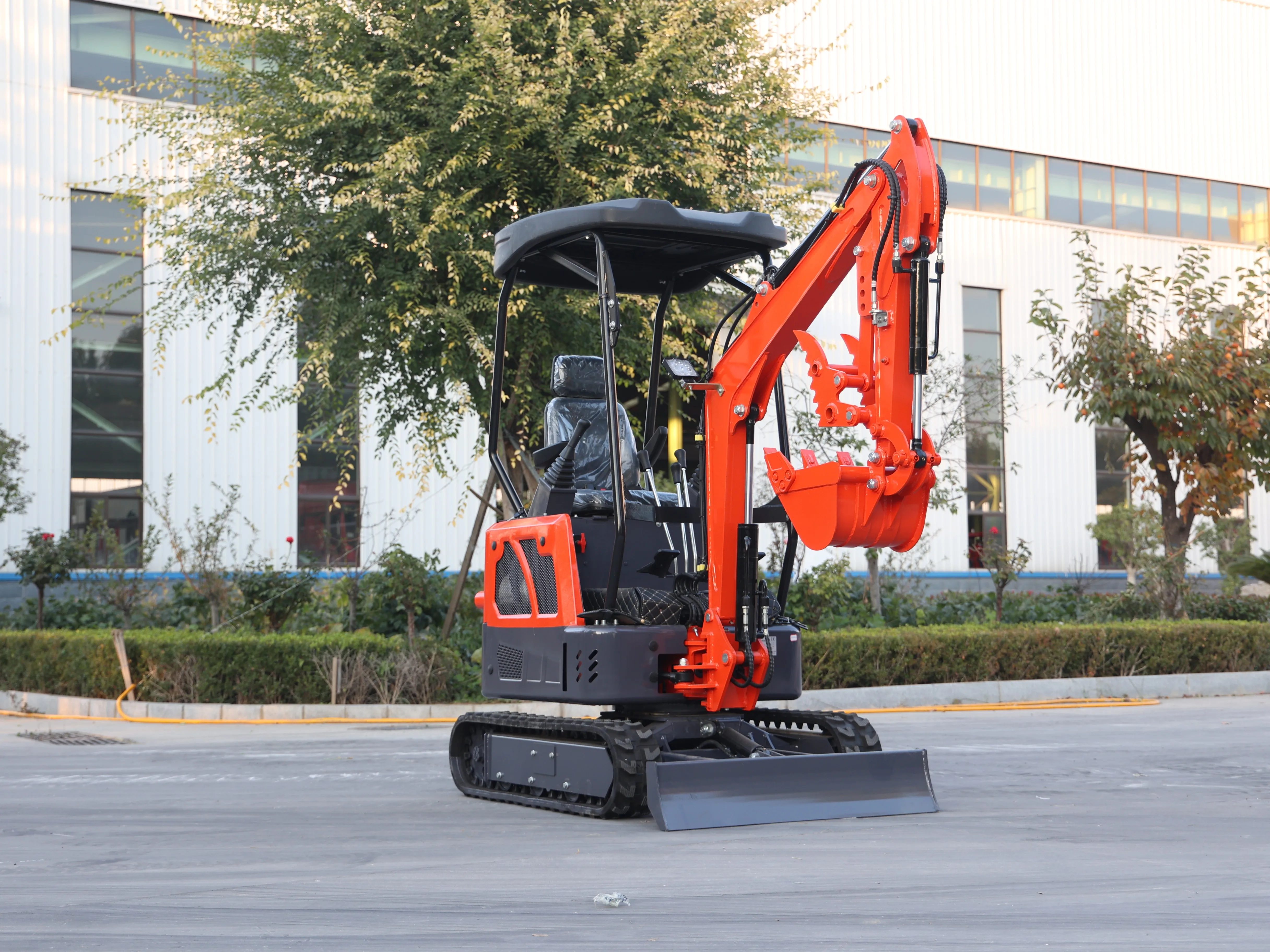 Diesel Drive Mini Track Digger 1 T High Quality Crawler Excavator Wholesale 1.5 Ton Farm Small Trencher Euro 5 Engine Customized