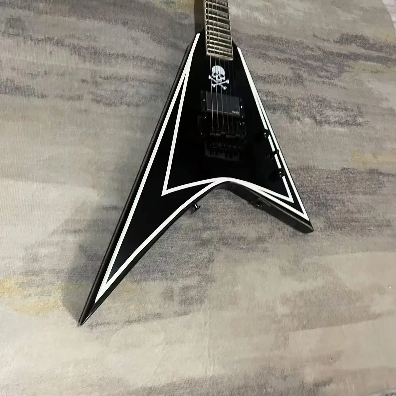 Electric Guitar Alien 6-Chord Electric Guitar, Black Body with White Stripes, Factory Realistic Photo, In Stock, Order and Ship