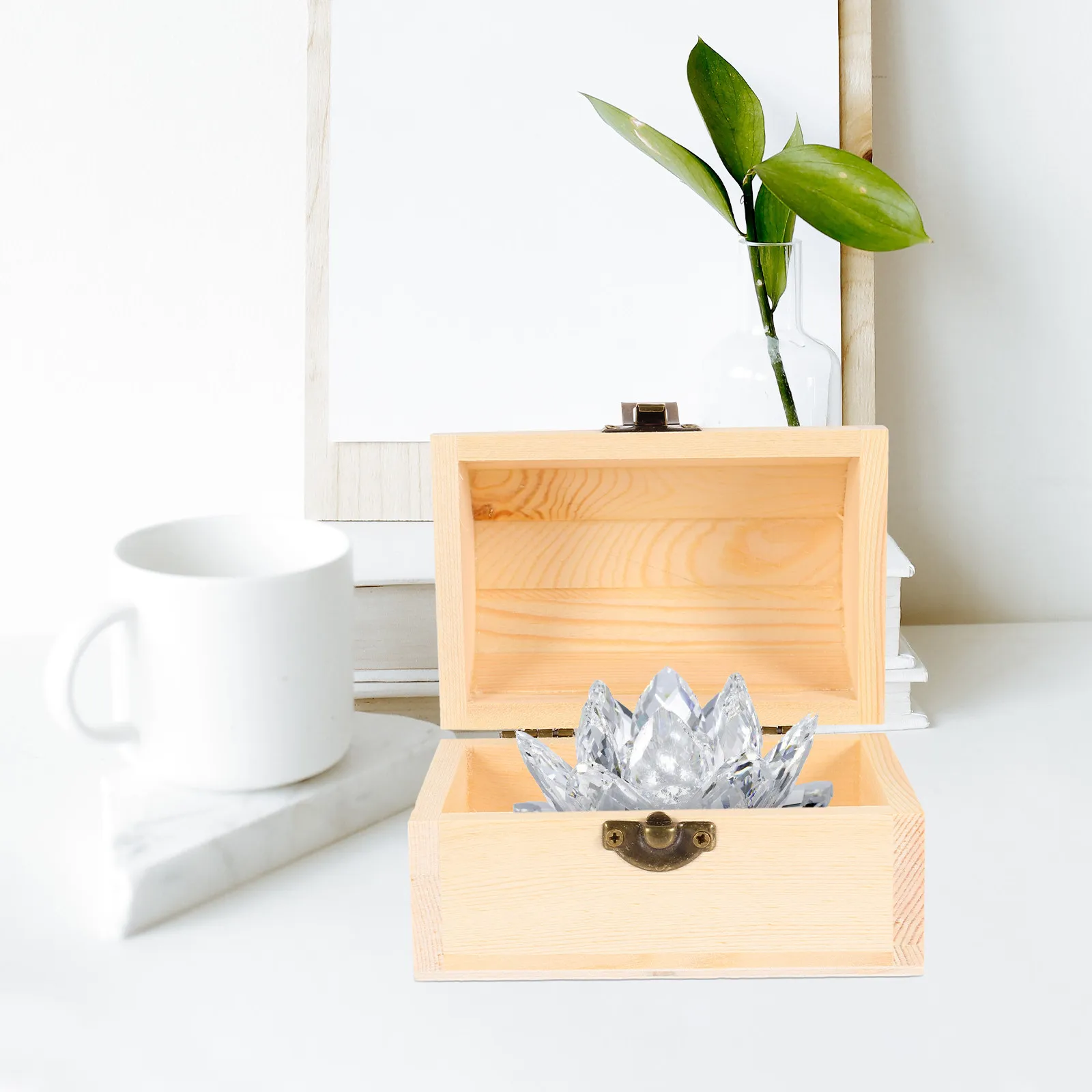 1Pcs Solid Wood Treasure Box with Metal Buckle Rustic Desktop Storage Chest for Candy Jewelry Gifts Trinkets Organizer Wooden