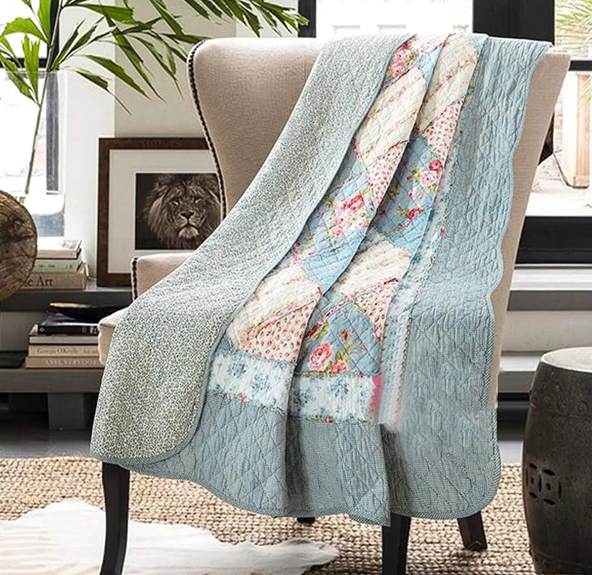 

Queen Size Blue Floral Patchwork Quilted Throw Blanket, Reversible Bedspread for Bed Couch Sofa