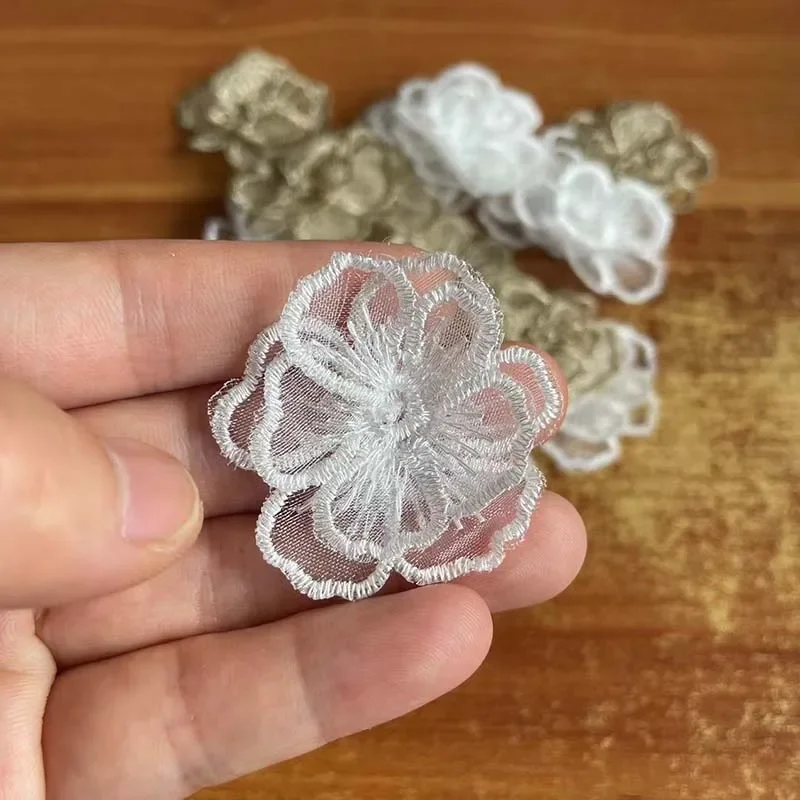 10PCS/4CM White,Gold 3d Floral Flowers Embroidered Sew On Patch,Organza Clothes Rose Lace Applique For Sewing,Dresses Decoration