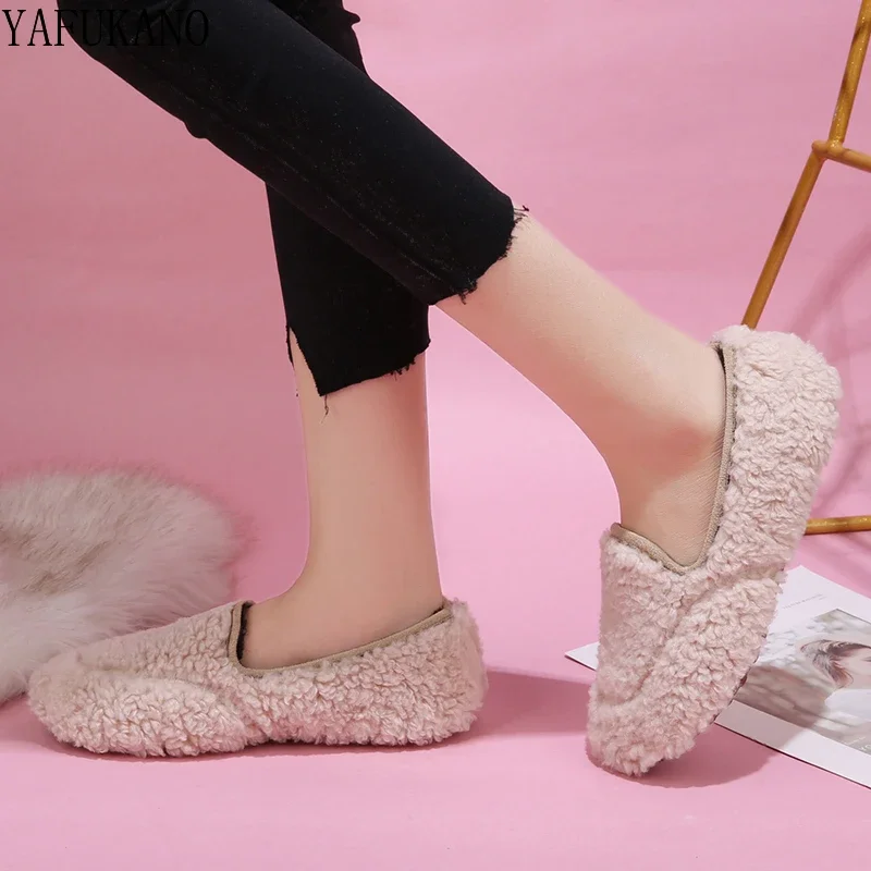 2024 Winter Women Loafers Lambs wool shoes Hot Woman Flats Slip on Shoes Fur Plush Warm Ladies Shoes Black Brown Boat Shoe