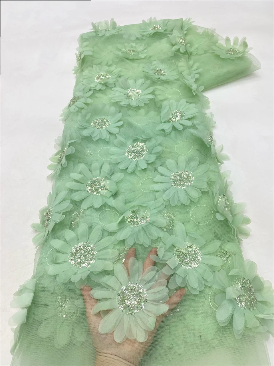 

Новейшая роскошная 3D кружевная ткань 2025 года, Дубайская тюлевая кружевная ткань с вышитой аппликацией жениха, африканская ткань для платья NXZ6254