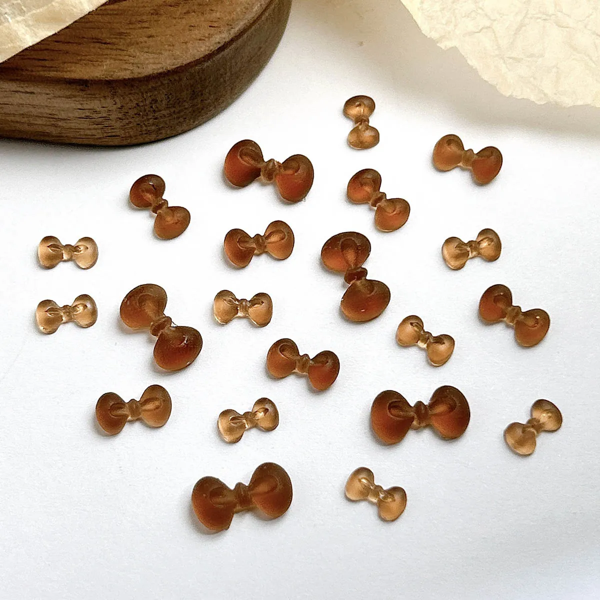 60 قطعة ثلاثية الأبعاد بلون لطيف العلاقات الراتنج مسمار السحر شفافة ميلارد اللون القوس مسمار الفن زينة DIY بها بنفسك أجزاء الأظافر الفرنسية