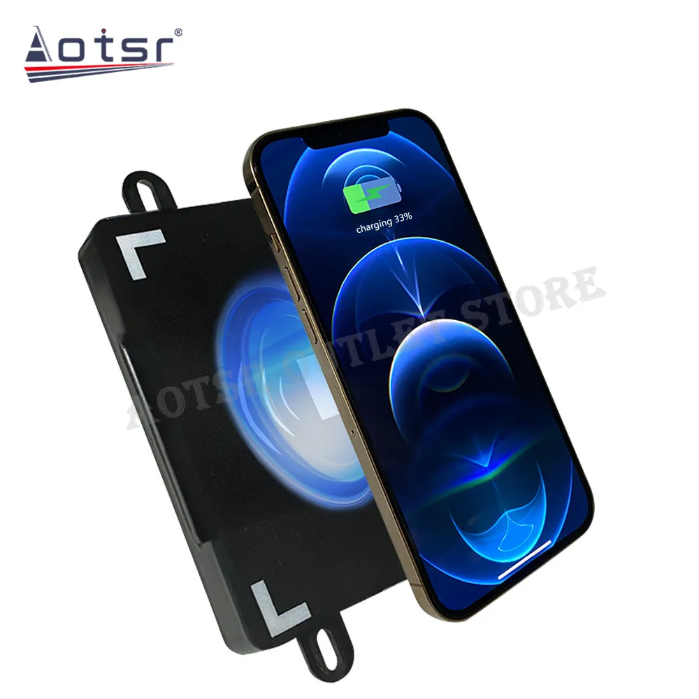 

QI Car Infrared Fast Wireless Charger For Cadilac CT4 2020 2021 QI Charging Interior Accessories Intelligent Mobile Phone Holder