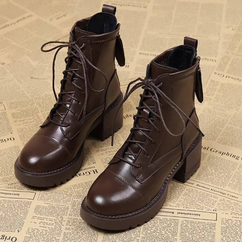 Botas de meia-panturrilha redondas para mulheres, sapato frontal com cadarço, fecho traseiro, moda moderna, venda quente, novo, 2024