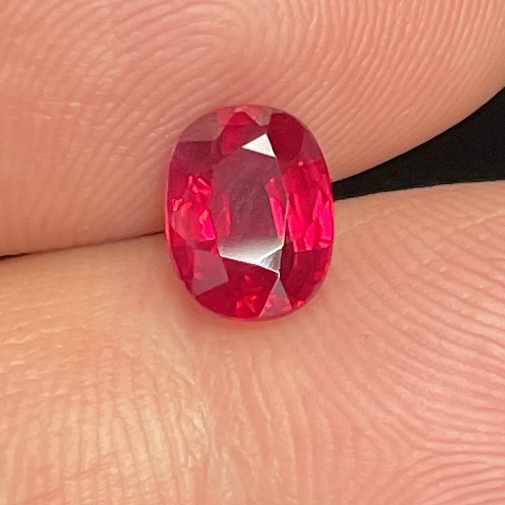 Ruby Gemstone Natural Ruby Pigeon Blood Ruby 2.1ct Oval No Heating AIGS Certificate Ring Pendant Earth High And Customization