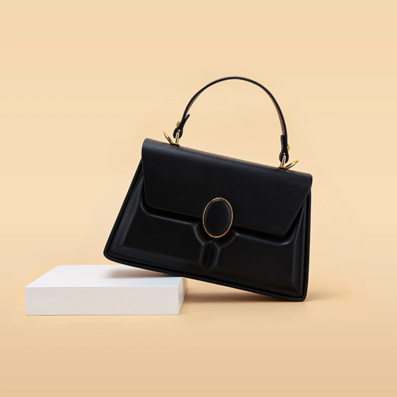 Women\'s Bags on Sale 2023 High Quality Autumn New Fashion Retro Solid Advanced Sense Messenger Bag Large Capacity Handbag