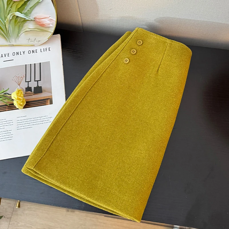 

Women's Thickened Woolen Half Skirt Elegant Button Anti Glare Warm Short Skirts Autumn Winter A-line Hip Package Skirt