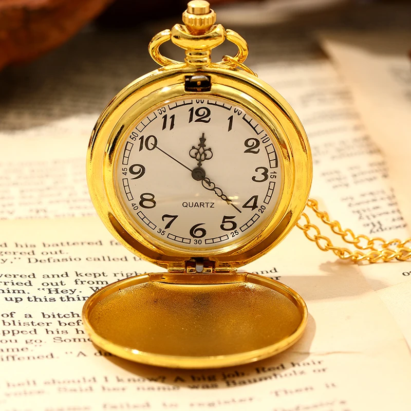 นาฬิกาควอตซ์ดีไซน์หรูหราพร้อมจี้ดีไซน์แบบพกพาสำหรับผู้ชายแฟชั่นเป็นของขวัญผู้ชายผู้หญิงดีที่สุด