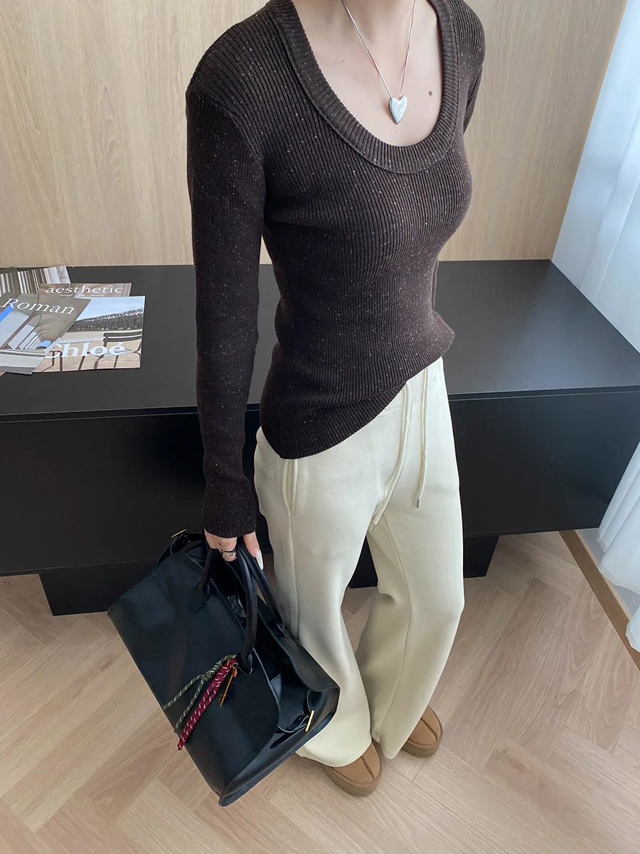 Temperamento francês feminino, gola redonda, cores misturadas, pontos coloridos, ajuste fino, suéter de malha emagrecedor