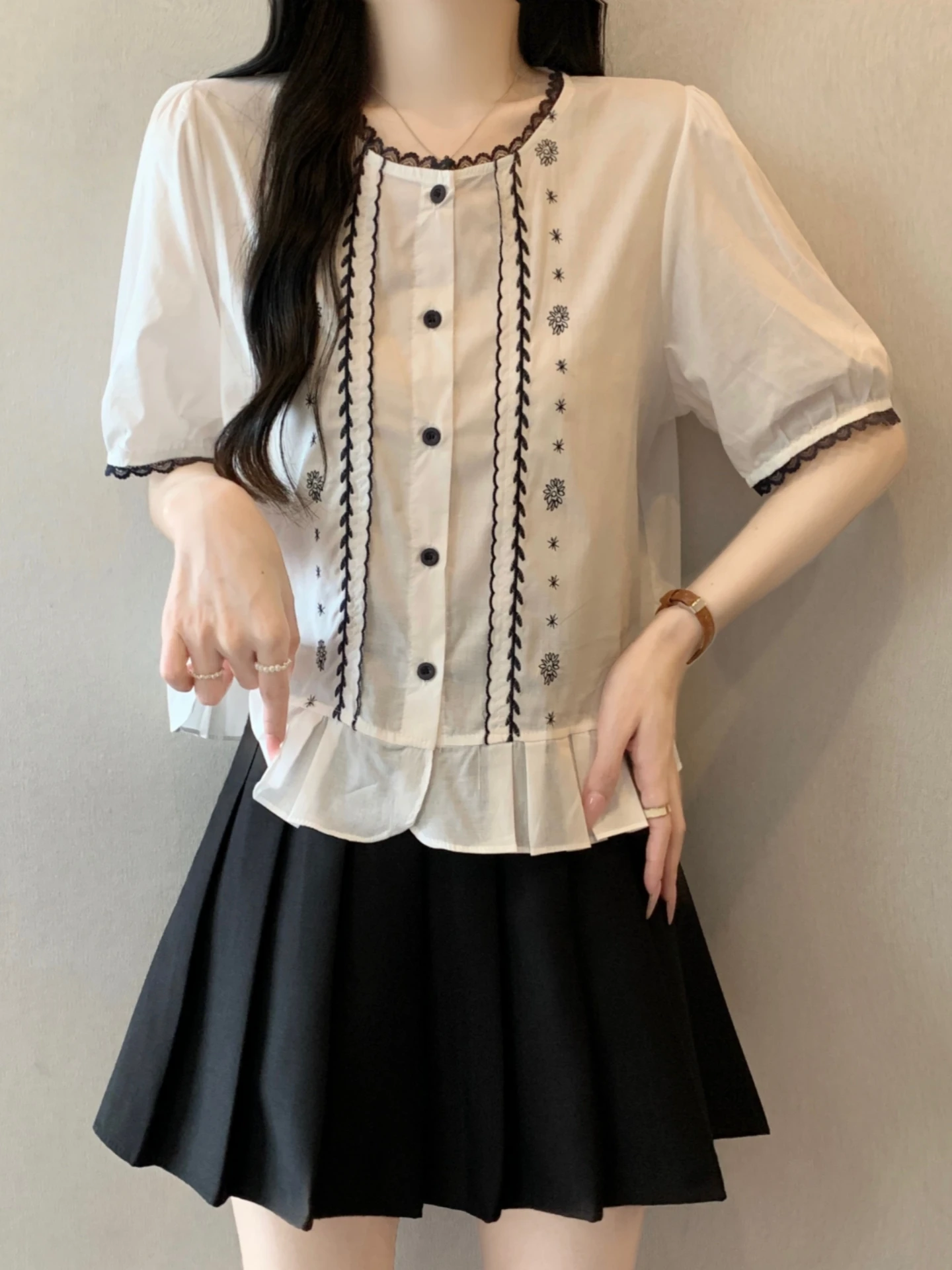 

Elegant Embroidered Short Sleeve Base Shirt Women Summer plus Size Slimming Short Lace Flower Top Korean Style Commute