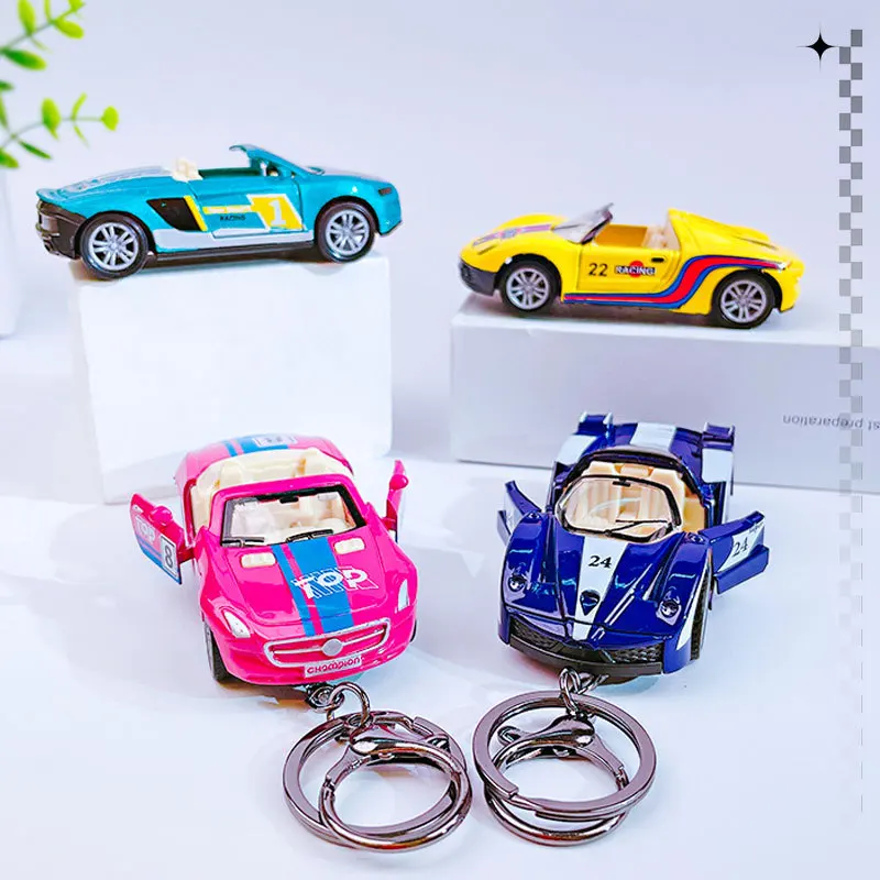 合金コンバーチブルスポーツカーおもちゃキーホルダーペンダントかわいいミニシミュレーションレーシングカープルバック車グライディングカー少年の誕生日プレゼント