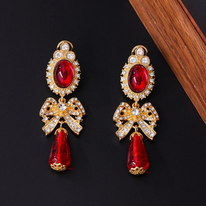 

Vintage Crystal Bow Knot Earrings Luxury Rhinestone Stud Earrings for Women Jewelry