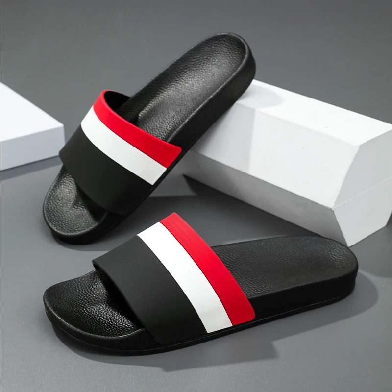 2025 Fashion men's and women's slippers Summer flat sandals Light family bathroom slippers couple indoor non-slip shower shoes view 3