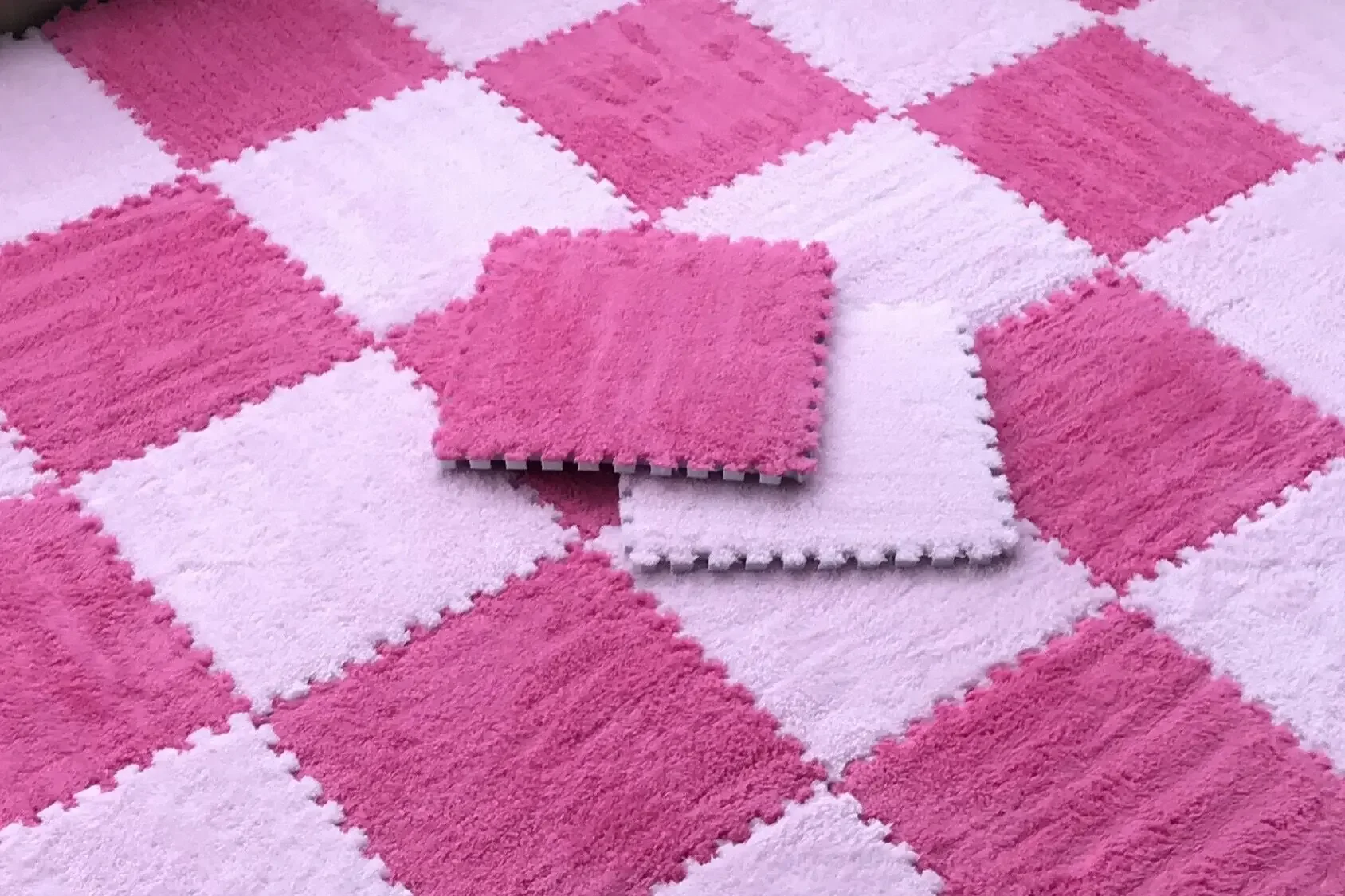Variant: Pink-Rose Red- C-G