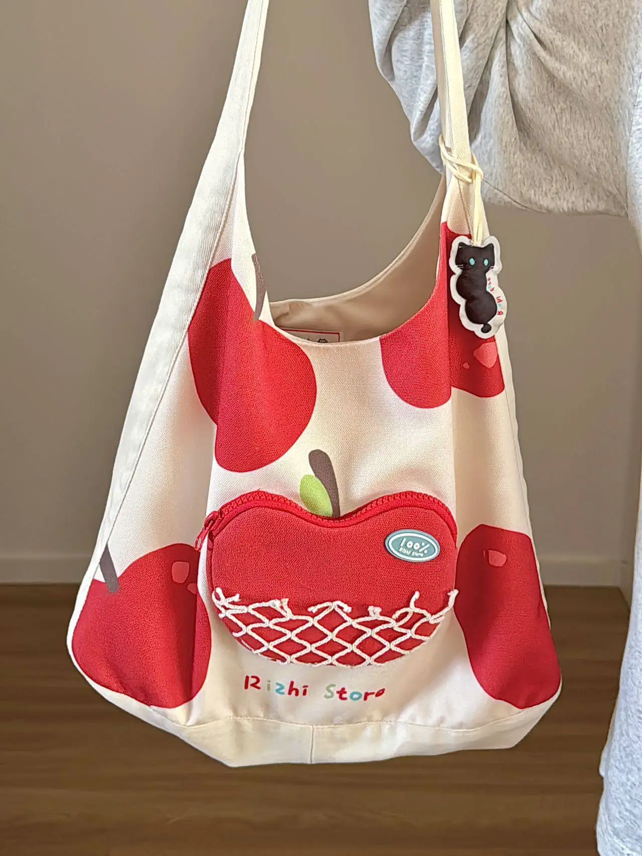 Day Cute Sweet Red Apple Red Canvas Bags Women's Large Capacity Strong Messenger Canvas Bag To Work Commuter Tote Bags Female