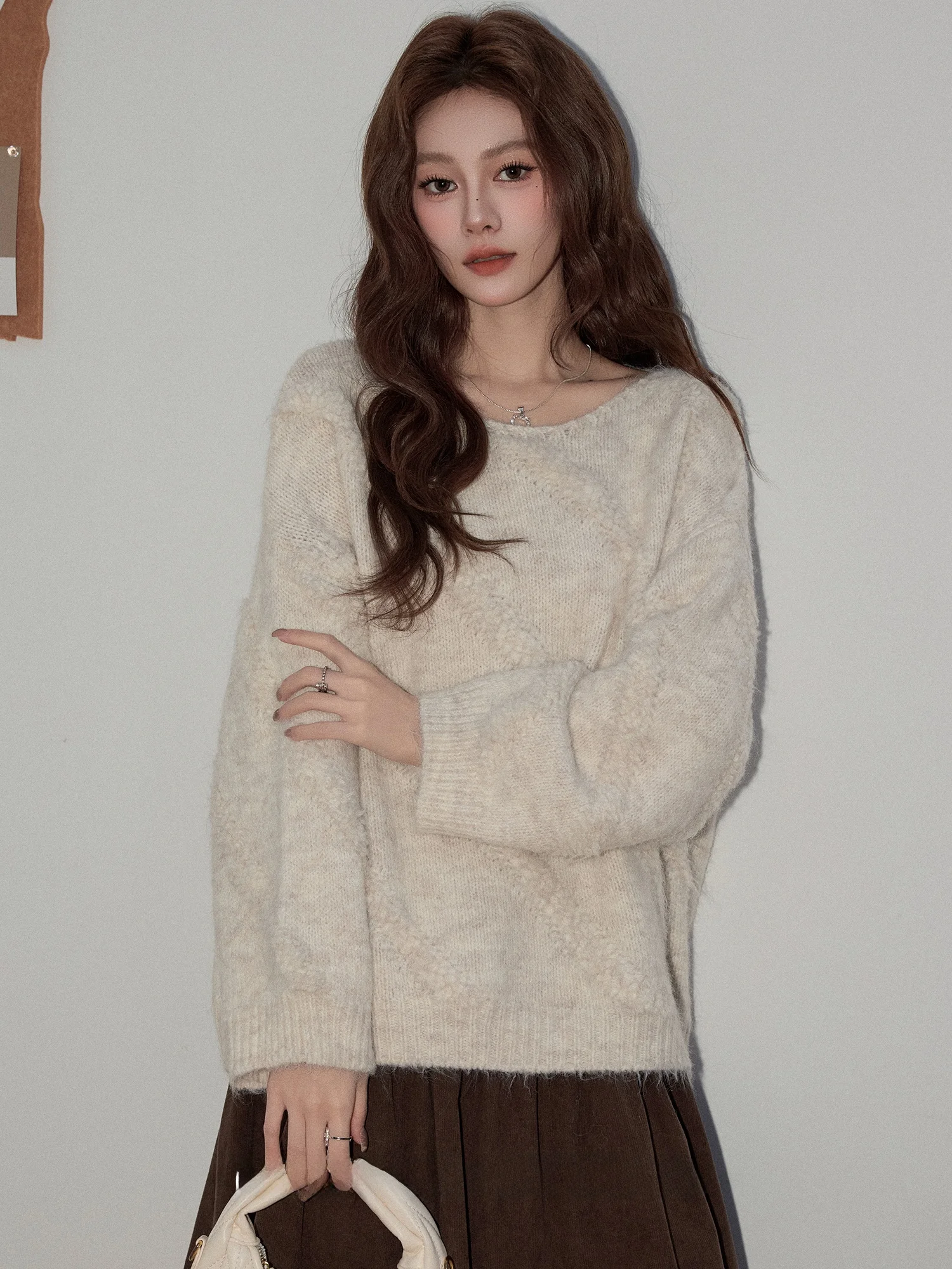 

Мягкий корейский женский вязаный свитер с длинными рукавами, светло-бежевый, комфортный, уютный, для весеннего сезона, модный повседневный топ