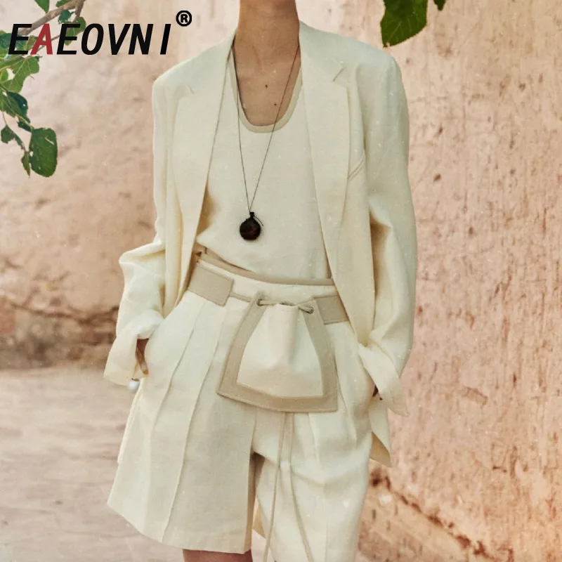 

EAEOVNI 2025 Fashion 3 Piece Set Women Button Suit Blazer Sleeveless Vest + Patchwork Mini Shorts Versatile Summer New 1A1003