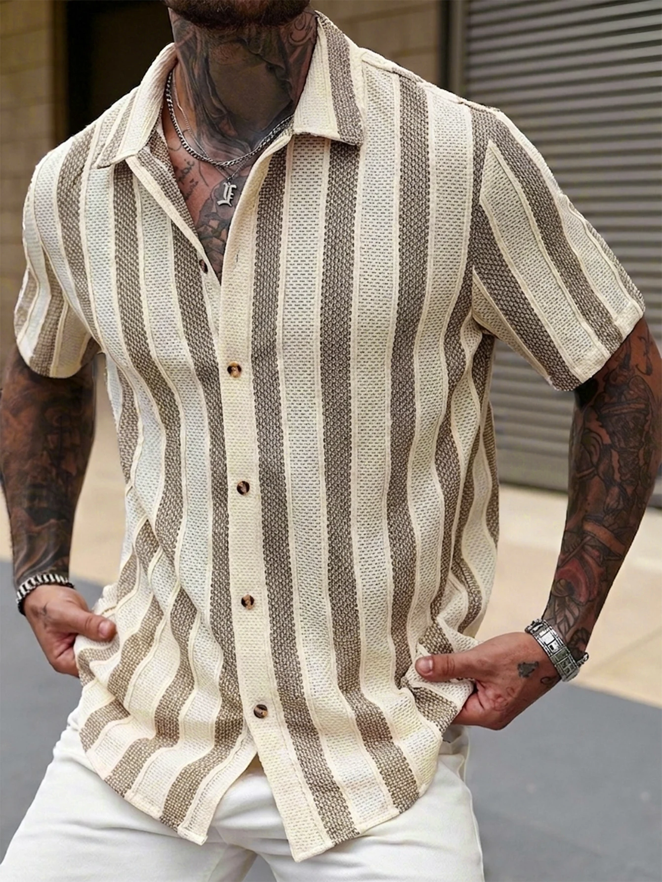 Men's Khaki Vertical Striped Textured Short-Sleeve Collared Shirt, Loose Casual Cardigan Top, Men's Summer Retro Striped Commuter Shirt