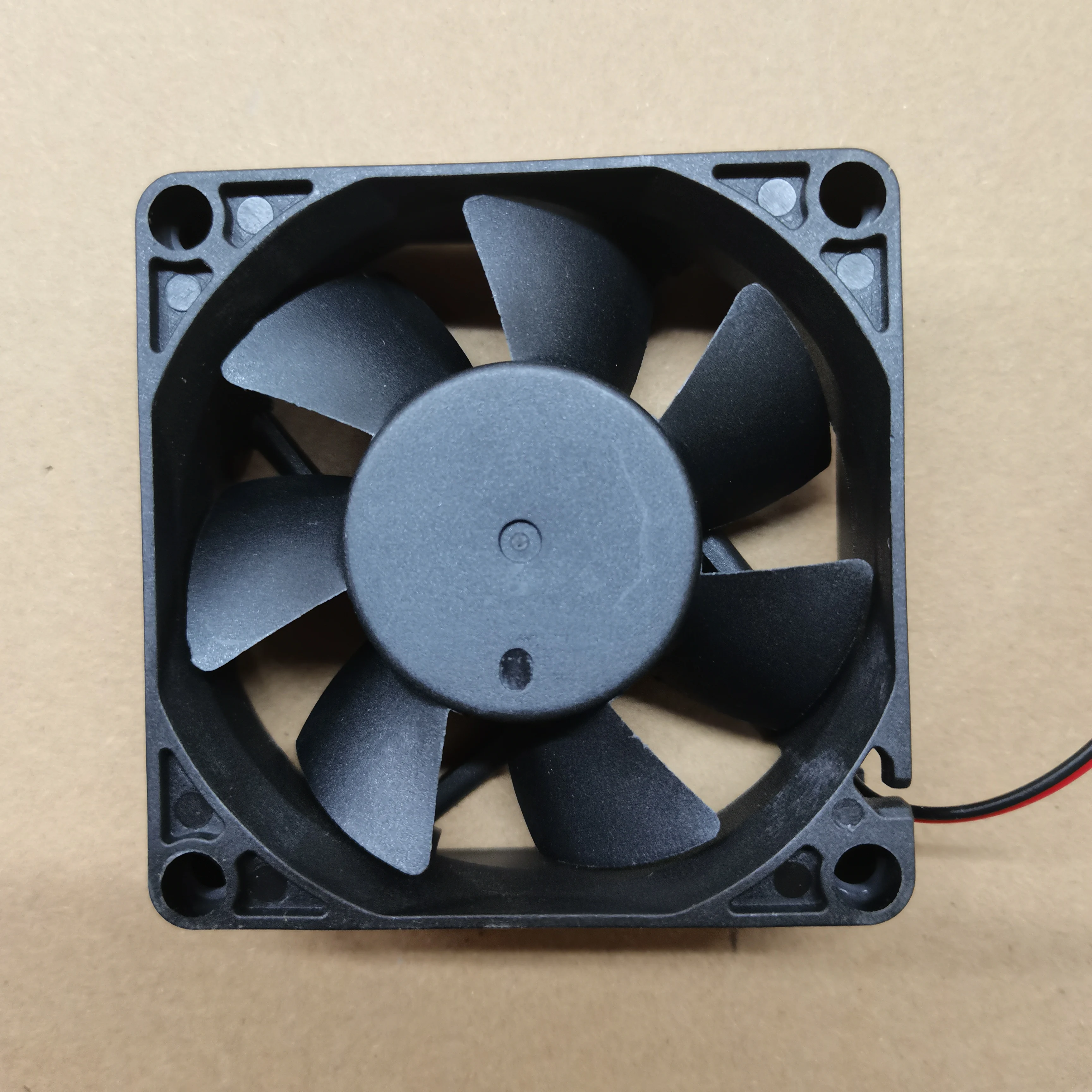 LANGJIE LD247025S Ventola di raffreddamento per server a 2 fili CC 24 V 0,25 A 70 x 70 x 25 mm