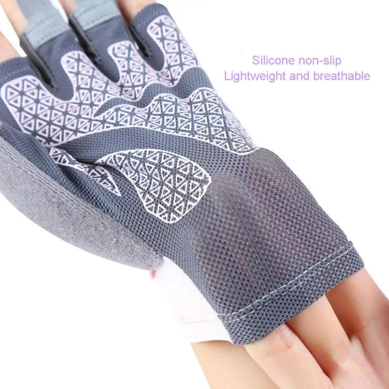 Summer Half Finger Sun Protection Gloves Relaxed Impact Resistance Abrasion Adjustable Wrist And Thumb Yoga Finger Less Gloves