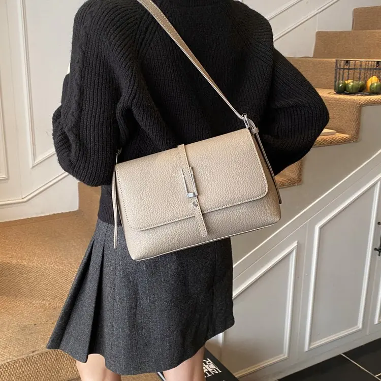 

Новая универсальная женская сумка-мессенджер 2026 года, высококачественная ретро-модель, маленькая квадратная модная сумка через плечо